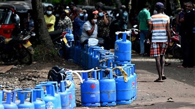 دولة آسيوية تعلن نفاد الوقود لديها.. تعرف عليها