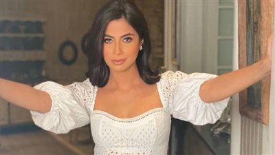 سعر «خيالي» لـ«فستان» روبي في أحدث ظهور (صور)