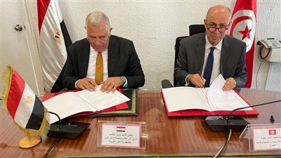 وزير الزراعة يبحث مع وزير الفلاحة التونسي التعاون بين البلدين