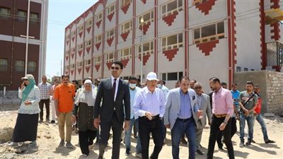 محافظ المنيا يتفقد مشروعات حياة كريمة في قرية المعصرة بملوي 