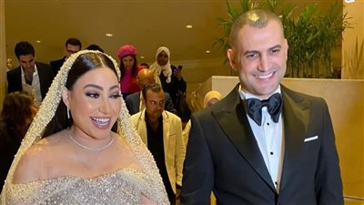 رقص بوسي مع زوجها هشام ربيع في حفل زفافهما (صور)