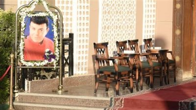 بوسي شلبي أول الحضور في عزاء سمير صبري (صور)