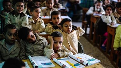 تطوير وقروض مع وقف التنفيذ.. كيف أضرت «التعليم» بالمنظومة التعليمية وأهدرت المليارات؟