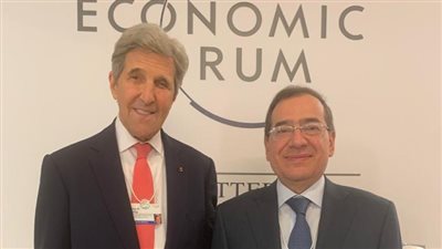 تفاصيل لقاء وزير البترول مع المبعوث الأمريكي للمناخ 