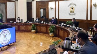 رئيس الوزراء يستعرض نتائج دراسة تطوير مجمع الألومنيوم بنجع حمادي