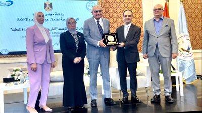 جامعة المنصورة تتسلم شهادات اعتماد 17 برنامجا من القومية لضمان جودة التعليم