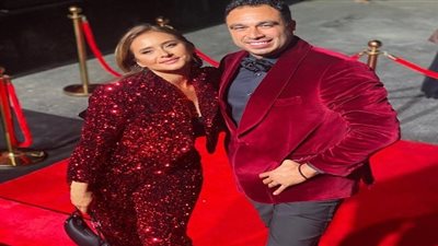 مزاج تسعيناتي.. نيللي كريم تحن للماضي احتفالا بعيد ميلاد زوجها (صور)