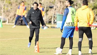 فاركو يستأنف تدريباته اليوم استعدادًا لسيراميكا..والميدا يضع برنامج استشفائى للاعبين