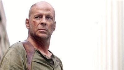 أحدث ظهور.. كيف يبدو النجم العالمي بروس ويلز بعد إصابته بـ 