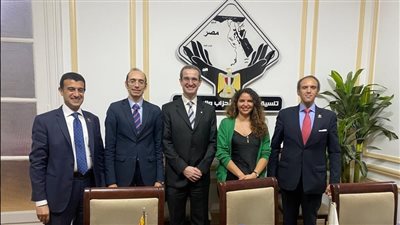 رئيس بعثة الصليب الأحمر يلتقي أعضاء لجنة العفو بتنسيقية شباب الأحزاب والسياسيين