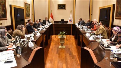 لمناقشة جدرى القرود.. اجتماع موسع للجنة الأزمات بالمستشفيات التعليمية