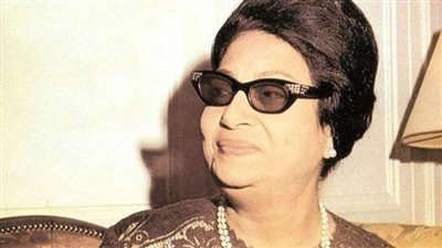 ناقد فني يفتح النار على كوكب الشرق: أم كلثوم تورطت في أغاني قبيحة