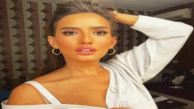 زينة تطلب شقة إيجار بـ25 ألف جنيه لأولاد أحمد عز