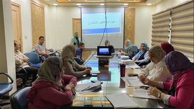 تدريب العاملين على مهارات التفكير الابتكاري بالقابضة للمطارات