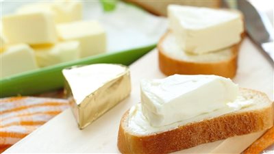 خبر سار.. انخفاض في أسعار الجبنة المثلثات