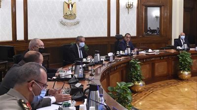 رئيس الوزراء يتابع آليات تسهيل عبور المواطنين والبضائع الأنفاق أسفل قناة السويس