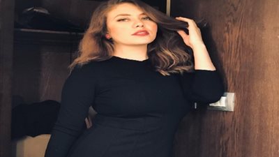 عضها كلب في منطقة حساسة.. رحمة حسن تكشف تفاصيل واقعة مرعبة