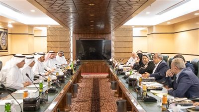 اللجنة العليا للعمرة والحج تجتمع مع مسئولي شركة مطوفي حجاج الدول العربية