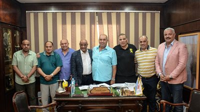 مجلس إدارة الأوليمبي يجتمع مع رمضان السيد استعدادا للموسم الجديد