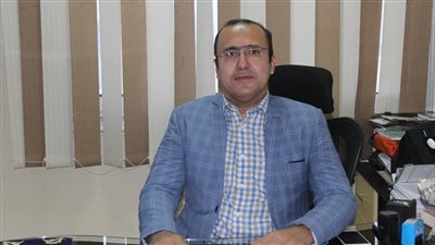 أستاذ أوعية دموية يوضح كيفية الوقاية من القرح الوريدية بالساقين