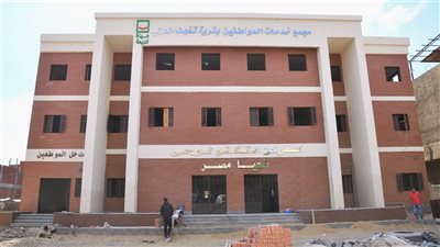 محافظ الغربية يتفقد مشروعات حياة كريمة بقريتي تفهنا العزب ونهطاي 