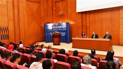 محافظ أسوان يفتتح ورشة العمل التي نظمتها هيئة فولبرايت مصر