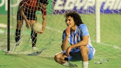 بعد صراعات القطبين.. هل ينجح الأهلي في خطف أحمد عاطف من فيوتشر؟