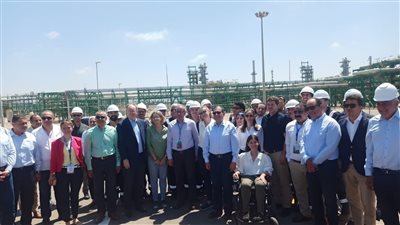 تفاصيل لقاء وزير البترول بمسئولين إسرائيليين وأوروبيين بمجمع إسالة الغاز بدمياط 