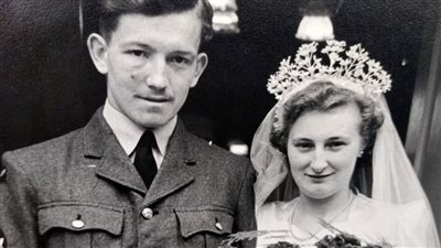 سر الزواج الأبدي يكشفه زوجين من بريطانيا