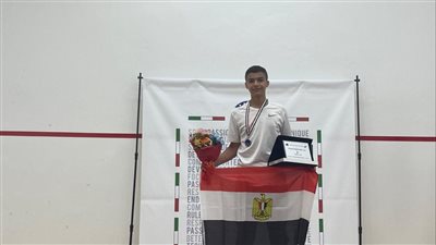 فوز اللاعب المصرى على عزت بالميدالية البرونزية فى بطولة إيطاليا الدولية للاسكواش