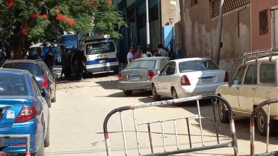 مقتل شخص ونجله في مشاجرة دامية بالأسلحة البيضاء والشوم بالسيدة عائشة