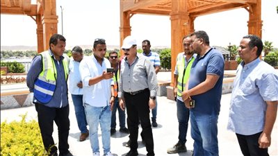 محافظ أسوان يتفقد أكبر عملية تطوير وتجميل بكورنيش النيل القديم