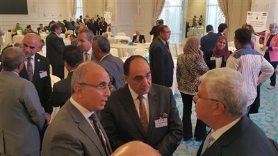 جامعة الزقازيق: توقيع 