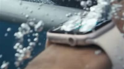 آبل واتش تنقذ سباح أمريكي حوصر بين الصخور