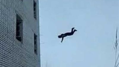 سقوط أم انتحار.. مصرع شخص سقط من الطابق الـ18 بالعباسية