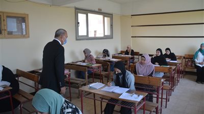 تعليم القليوبية: امتحانات اللغة الأجنبية الثانية تسير بهدوء داخل اللجان 