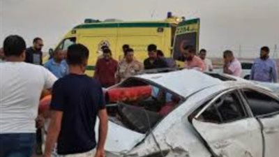 بالأسماء.. إصابة 4 أشخاص إثر نقلاب سيارة ملاكي بقنا