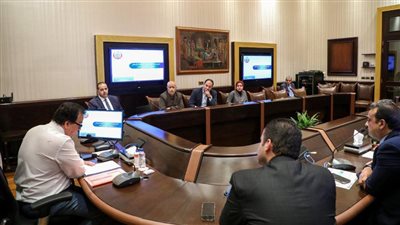 وزير الصحة يوجه بتدريب ورفع كفاءة الفرق الطبية والتمريض بمستشفى أم المصريين