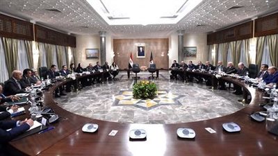 الوزير الأول الجزائري يؤكد ضرورة تكثيف التعاون مع مصر لمجابهة التحديات الاقتصادية