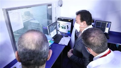 وزير الصحة يتفقد مستشفى أورام الإسماعيلية 