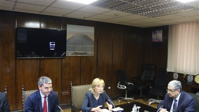 تفاصيل لقاء وزير الكهرباء ونائبة رئيس بنك الاستثمار الأوروبي