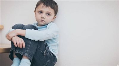 خبير يكشف سر إصابة الأطفال بالأمراض النفسية