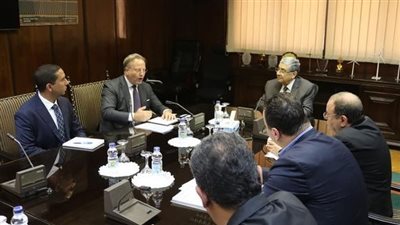 وزير الكهرباء يستقبل سفير الدنمارك لتعزيز التعاون للاستثمار في مصر