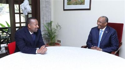 اجتماع مغلق للبرهان وآبي أحمد لبحث الخلافات بين البلدين