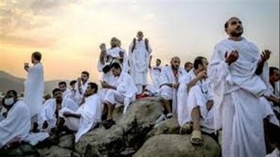 حكم حج من أحرم ثم مات بعد الوقوف بعرفة