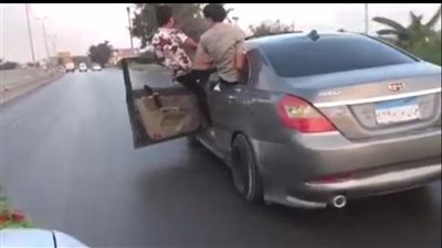 بالصور.. ضبط شاب قام بحركات إستعراضية مخيفة بسيارته في زفاف بالإسكندرية