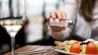 تحذير مهم لوزارة الصحة من الإفراط في تناول الملح.. وهذه الكمية المسموح بها