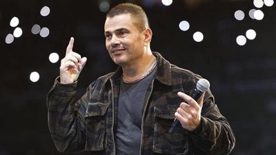 3 أغاني ميجا ميكس عيدية عمرو دياب لجمهوره ثالث أيام العيد