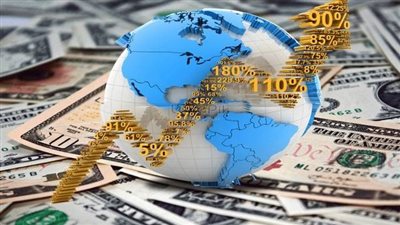 أستاذ استثمار: العالم يوجه أكبر موجة تضخم منذ 40 سنة