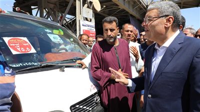 محافظ المنيا يلغي ترخيص سيارة أجرة بسبب مخالفة التعريفة الجديدة